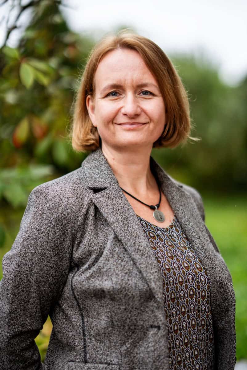 Praxis Lena Noa Hypnotherapie Portrait | Foto Vivien Herrmann Fotografie